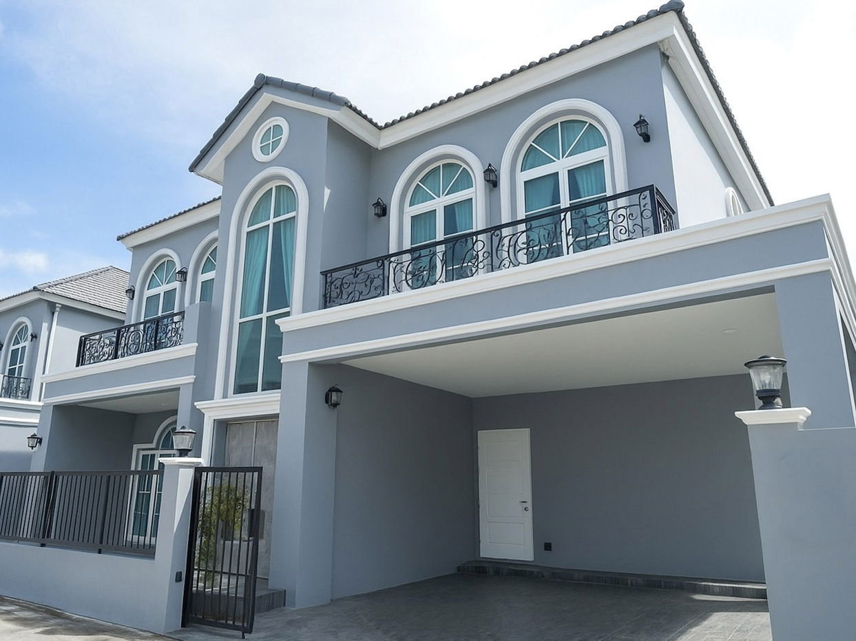 รูป 3 Bedroom Luxury House for Sale in Si Racha - รูปที่ 1/16