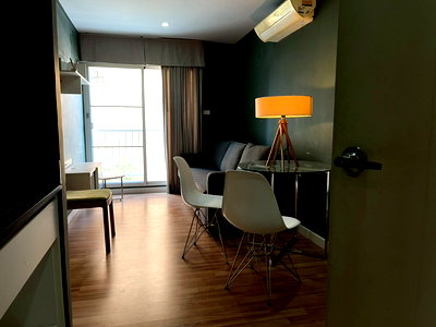 เช่าคอนโด ตลาดนัดเลียบด่วน รามอินทรา : ให้เช่า We condo เอกมัย-รามอินทรา ติดตลาดนัดเลียบด่วน ใกล้รถไฟฟ้าสีชมพู ใกล้ทางด่วน