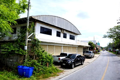 เช่าโรงงาน เมืองนนทบุรี นนทบุรี : MRT กระทรวงสาธารณสุข 900 ม.พร้อมโกดัง ท่าอิฐ 800 ตร.ม. ตึกแถว 3 คูหา ทำเลศักยภาพใน เมืองนนทบุรี