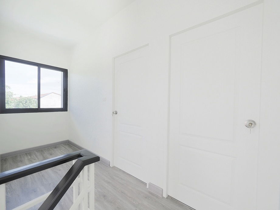 รูป ขายบ้านแฝดรีโนเวทใหม่ หลังใหญ่ ถนนเมน ม.เติมรัก 3 บ้านกล้วย–ไทรน้อย - รูปที่ 23/39