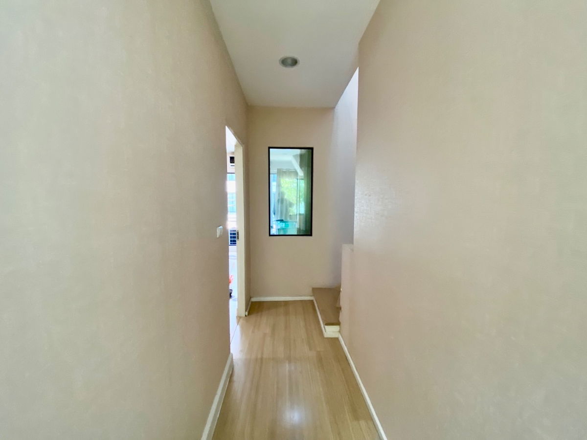 รูป ให้เช่า ทาวน์โฮม 3 ชั้น บ้านกลางเมือง พระราม 9–รามคำแหง | เฟอร์นิเจอร์ครบ พร้อมเข้าอยู่ | ทำเล Town in Town - รูปที่ 4/22