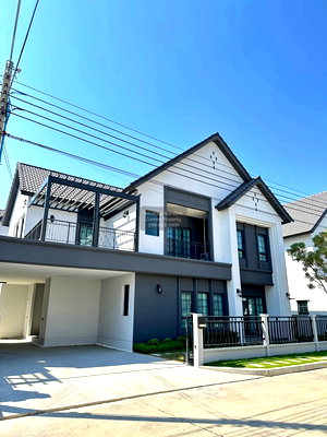 Houses for rent Bang Pu Industrial Estate : For Rent House , Centro Bangna Phase 2 , wide frontage , Bang Kaeo , Bang Phli , Samut Prakarn , CX-147501 ✅ Live chat with us ADD LINE @connexproperty ✅