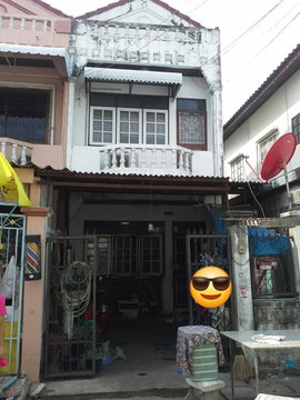 ขายทาวน์เฮ้าส์ 2 ชั้น 16 วา สรงประภา ซ.ประชาอุทิศ 5 แยก 3-2 ใกล้สนามบินดอนเมือง