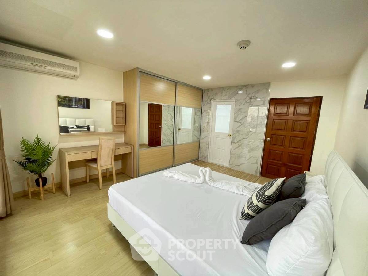 รูป คอนโด 2-ห้องนอน ที่ ฟลอร่าวิลล์ คอนโดมิเนียม ใกล้ ARL หัวหมาก (ID 437655) - รูปที่ 11/27