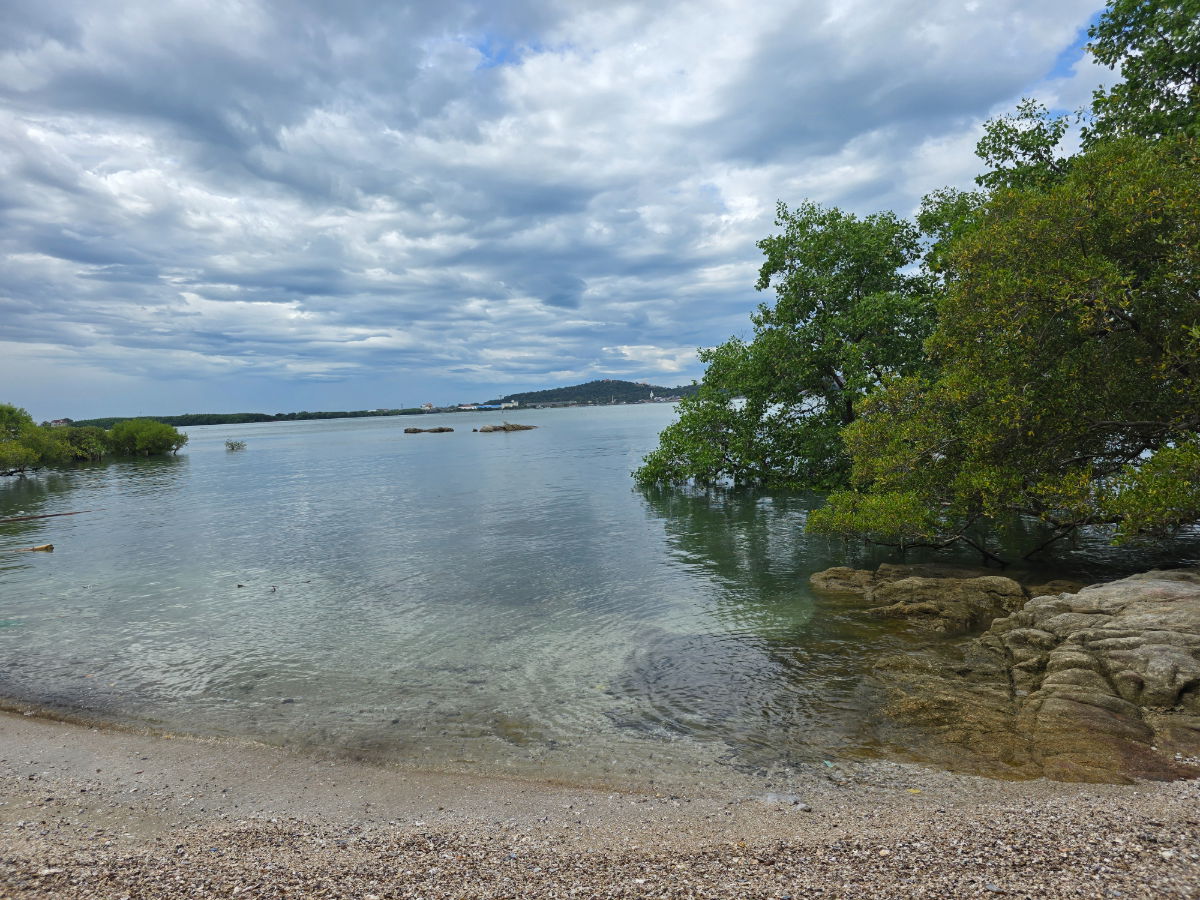 รูป ขายที่ดินติดทะเล พร้อมบ้านหรูขนาดใหญ่พูลวิลล่า อ่างศิลา ชลบุรี มีหาดส่วนตัว - รูปที่ 30/37