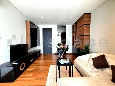 Condos for sale : ▚ LH104ツ FOR SALE: Ivy Thonglor Studio 35.65sqm. 4.85M🏙️✨ Classic Luxury Residence on Main Road, Bright & Airy Layout, Fully Furnished!