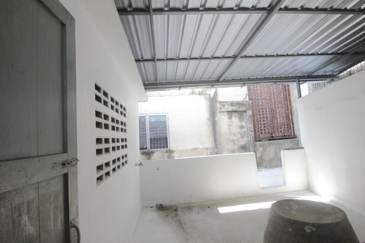 รูป ตึกแถวสุขสวัสดิ์ดาวคะนอง ใกล้รถไฟฟ้าบางประแก้ว สามแยกพระราม2ดาวคะนอง สามแยกจอมทองวุฒากาศ 3ชั้น ใกล้ถนนใหญ่เดินเข้าออกได้ อยู่อาศัย เก็บของ ราคาถูก - รูปที่ 26/38