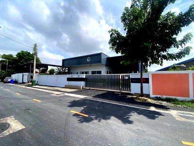 โรงงาน นิคมบางปู : ขายโกดังพร้อมสำนักงาน บนที่ดิน 1 ไร่ ผังสีเหลือง ถนนแพรกษา ซ.5 สภาพดีพร้อมใช้งาน