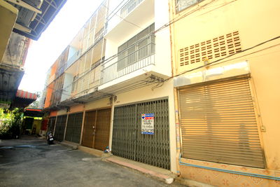 Shophouses for sale King Mongkut University Of Technology Thonburi : Suksawat Daokhanong Commercial Building Near Chom Thong Wutthakat BTS, 3 floors, additions, residential, warehouse, Rama 2 Expressway, Dao Khanong 