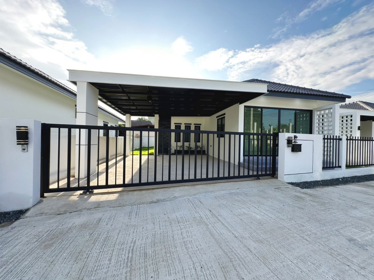 รูป ขายบ้านใหม่สารภี ติดเมือง ใกล้แยก TOT ติดถนนซุปเปอร์เชียงใหม่-ลำปาง 130 เมตร เข้าออก สะดวก-SW003474 - รูปที่ 2/16