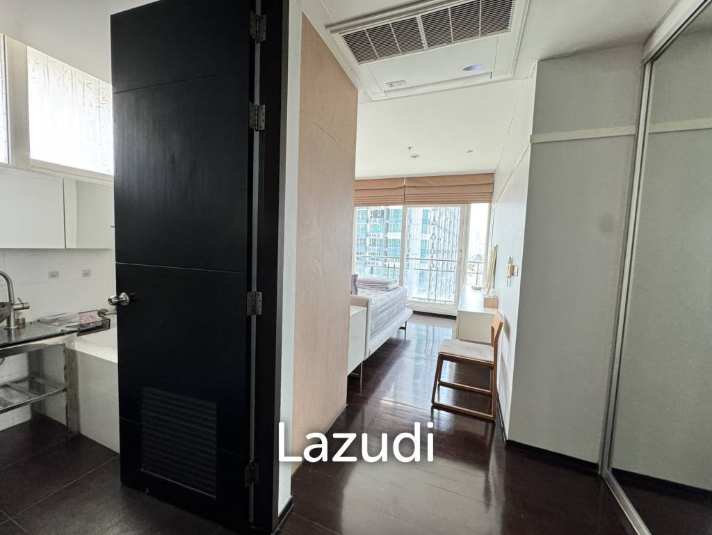 2 Bed 3 Bath 140 SQ.M The Height condominium - image 3