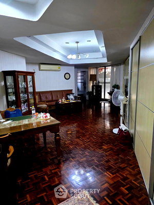 Condos for sale BTS Ekkamai : 4-BR Condo at Tai Ping Towers Sukhumvit 63 near ARL Ramkhamhaeng (ID 2643176)