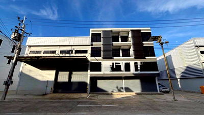 เช่าโรงงาน บางพลี สมุทรปราการ : ให้เช่าออฟฟิศพร้อมคลังสินค้า ติดสนามบินสุวรรณภูมิ 1,000 ตร.ม. 3 ห้องน้ำ 2 ห้องอาบน้ำ จอดรถมากกว่า 10 คันค่าเช่า 190,000 บาท/เดือน