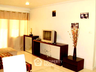 คอนโดให้เช่า : คอนโด 1-ห้องนอน ที่ สราญใจ แมนชั่น คอนโดมิเนียม ใกล้ BTS นานา (ID 514257)