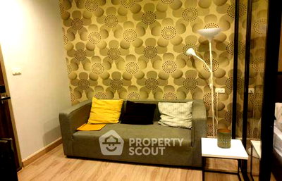 Condos for rent : 1-BR Condo at The Unique 19 near MRT Ratchadaphisek (ID 426623)