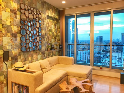 รูปภาพ ▚ LG204ツ For Rent: Rhythm Sathon 21 1BR 45sqm. 26K🏙️✨ Stunning River View & Fireworks, Built-in Interior, Ready to move in!