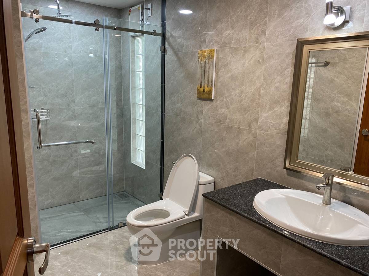 รูป คอนโด 4-ห้องนอน ที่ ดี.เอส. ทาวเวอร์ 1 สุขุมวิท 33 คอนโดมิเนียม ใกล้ BTS พร้อมพงษ์ (ID 835070) - รูปที่ 20/23