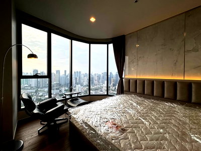 Condos for rent : 📍 For Rent: Ideo Q Sukhumvit 36 ​​| Corner Unit, 42nd Floor, Best View, 450 m from BTS Thonglor