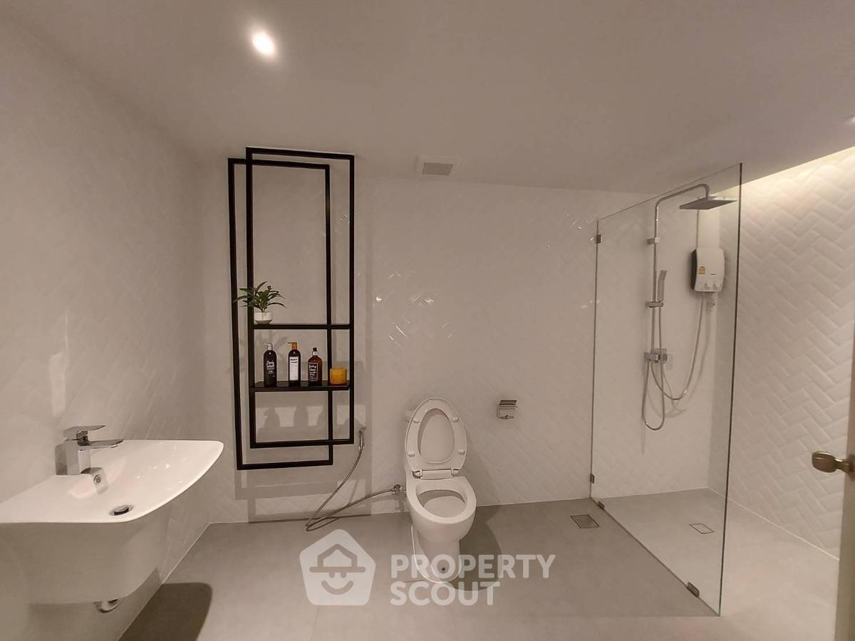 รูป คอนโด 2-ห้องนอน ที่ ณุศา สเตท ทาวเวอร์ คอนโดมิเนียม ใกล้ BTS สะพานตากสิน (ID 452544) - รูปที่ 3/10