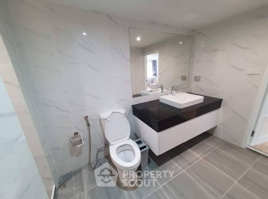 รูป คอนโด 2-ห้องนอน ที่ สีลม คอนโดมิเนียม ใกล้ BTS ศาลาแดง (ID 1404828) - รูปที่ 8/22