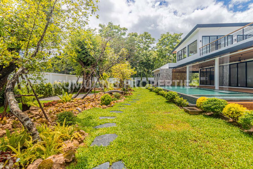 picture Luxury Home Design – Elevate Your Lifestyle - 74/91