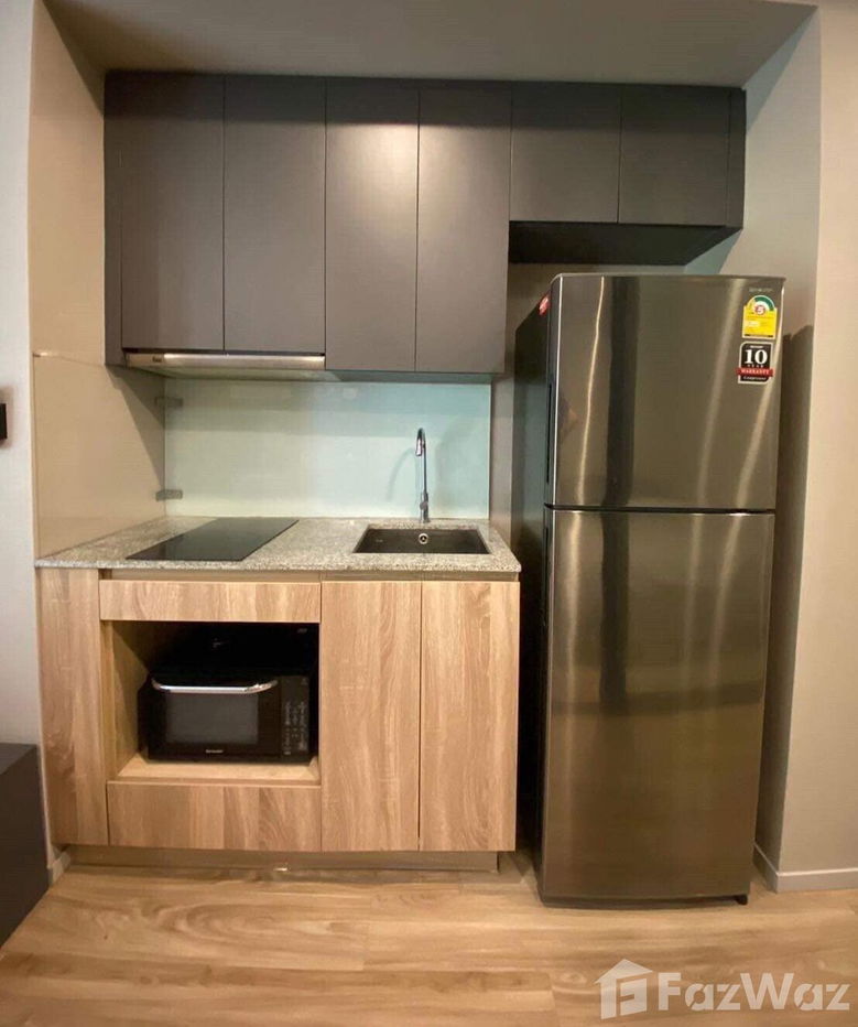 picture Blossom Sathon 1993007 - 6/10