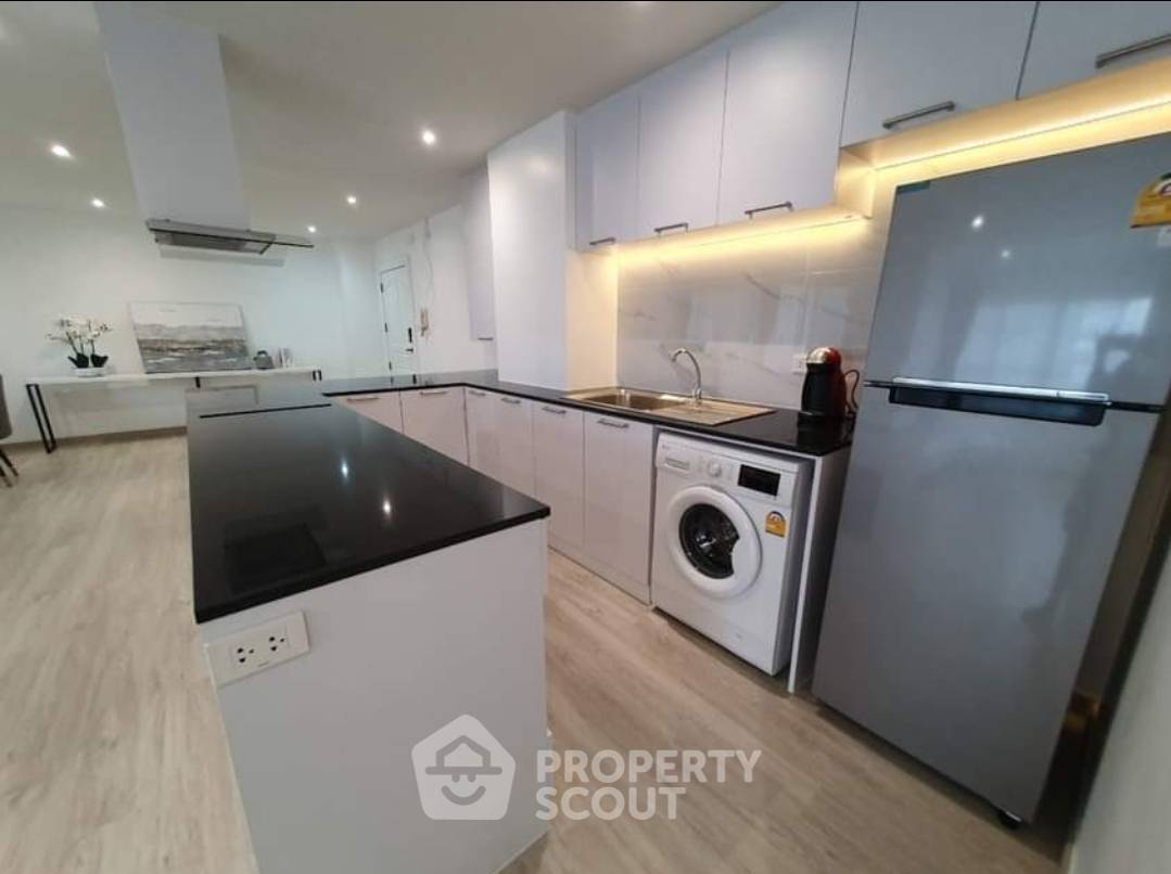 รูป คอนโด 2-ห้องนอน ที่ สีลม คอนโดมิเนียม ใกล้ BTS ศาลาแดง (ID 1404828) - รูปที่ 3/22