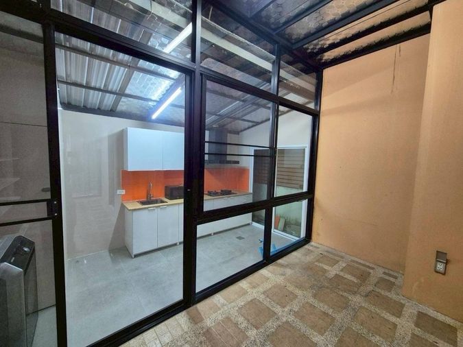 ให้เช่าโฮมออฟฟิศ 3 ห้องนอน 280 ตร.ม. 50 ตร.ว. เขตพญาไท