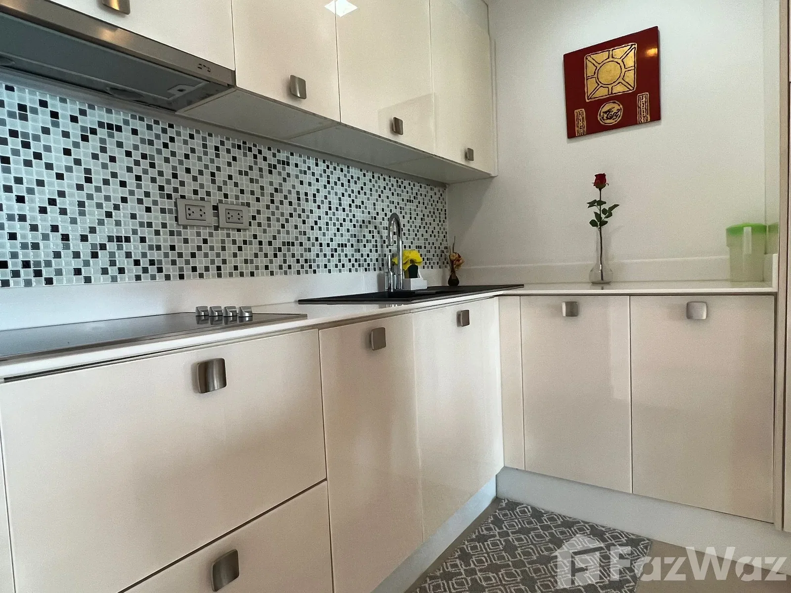 2 Bedroom Sea View Condo 6077454 - image 2