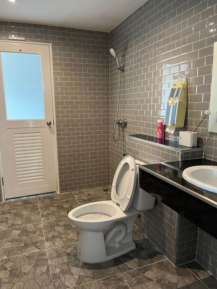 รูป ห้องเปล่า หรือห้องฟูล บางเสร่ บีช รีสอร์ท ชั้น 5,6 สตูดิโอ วิวสระ และวิวนอก - รูปที่ 21/25