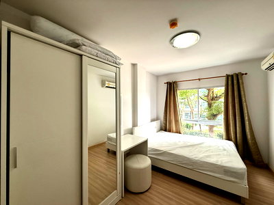 เช่าคอนโด ปากเกร็ด นนทบุรี : ให้เช่า‼️ คอนโด The Kith Condo แจ้งวัฒนะ ขนาด 1 นอน 1 น้ำ ห้องขนาด 33 ตร.ม. 📌ชั้น 2 ตึก B ‼️ 💦 เครื่องใช้ไฟฟ้ามีครบ💦