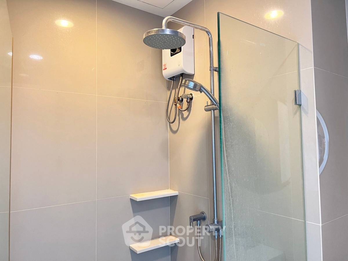 picture 2-BR Condo at Rhythm Asoke Ll near MRT Phra Ram 9 (ID 618312) - 27/28
