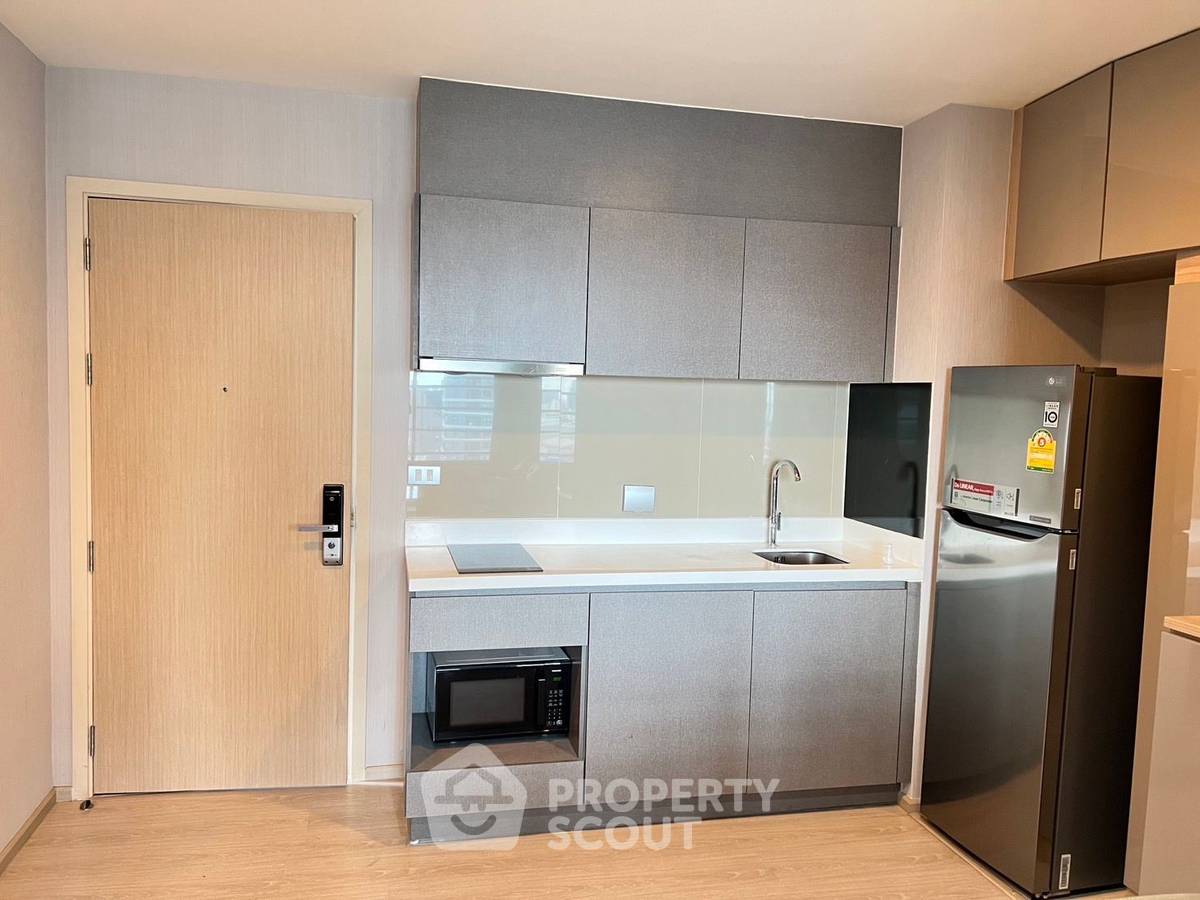 picture 2-BR Condo at Rhythm Asoke Ll near MRT Phra Ram 9 (ID 618312) - 3/28
