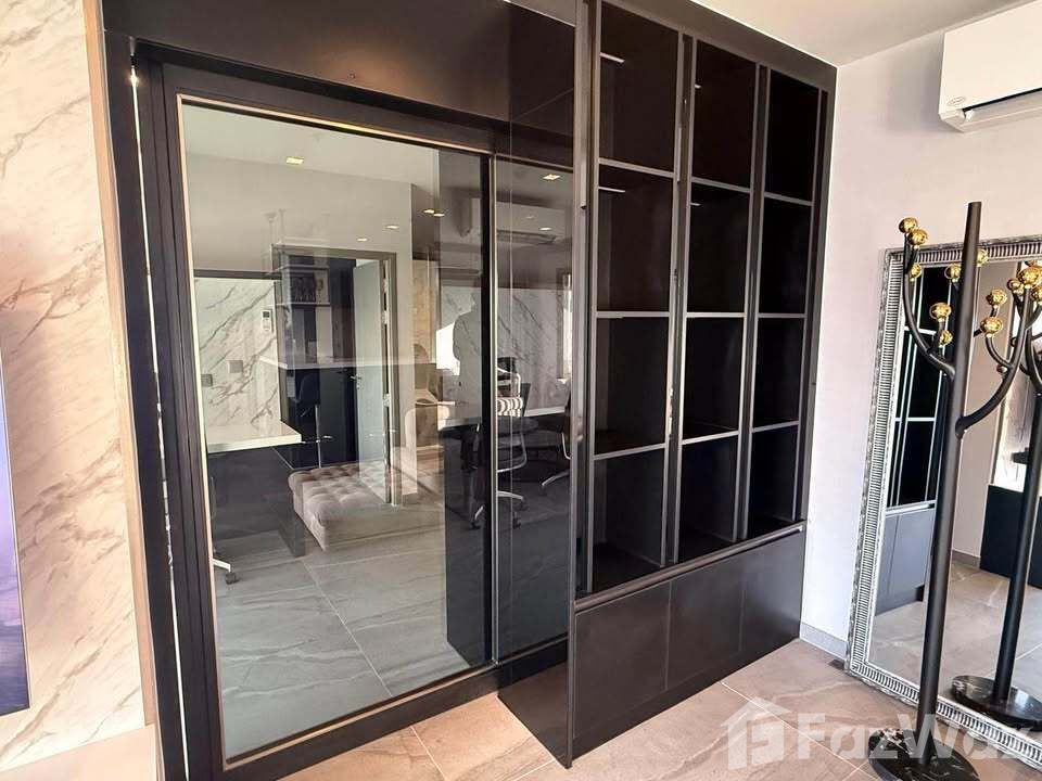 รูป คอนโดให้เช่า 2 ห้องนอน ในโครงการ ไลฟ์ อโศก ไฮป์ 1988658 - รูปที่ 9/23