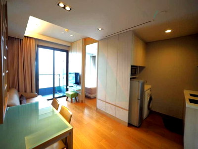 คอนโดให้เช่า : ให้เช่าคอนโด เดอะ ลุมพินี 24 อาคาร 1 ชั้น 20 1 ห้องนอน ขนาด 31.00 ตรม ใกล้ รพ.เทพธารินทร์