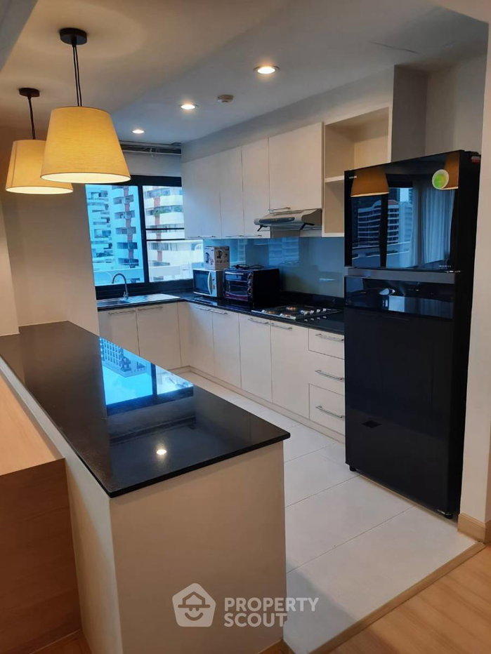 picture 2-BR Condo at Prasarnmit Place near MRT Sukhumvit (ID 924789) - 4/11