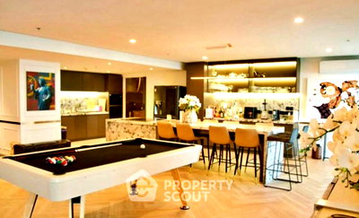 Condos for sale Thonglor 10 Station : 4-BR Condo at Fifty Fifth Tower Thonglor near BTS Thong Lor (ID 2690872)
