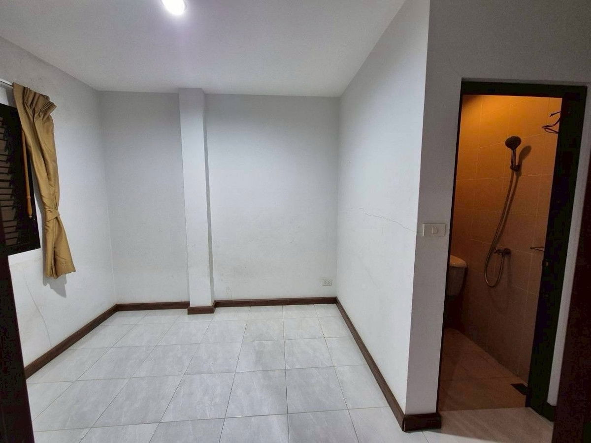 picture Home office for rent near BTS Ari prime location - 7/28