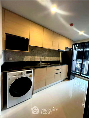 คอนโดให้เช่า : คอนโด 1-ห้องนอน ที่ เดอะ เชดด์ สาทร 1 ใกล้ MRT คลองเตย (ID 2052001)