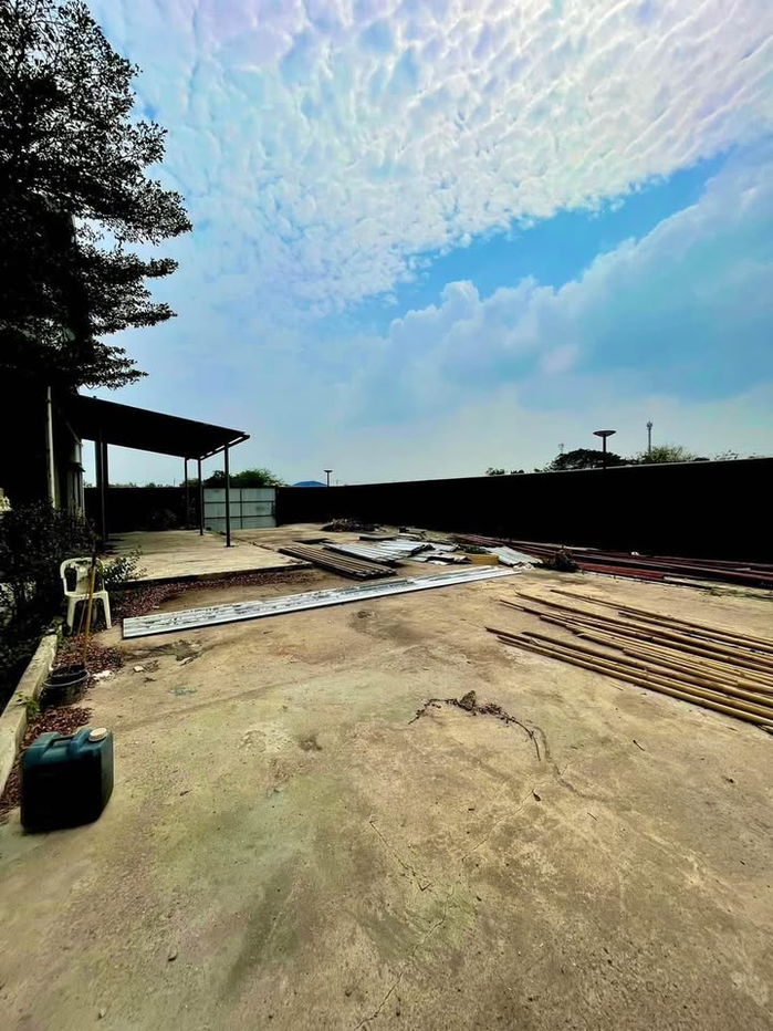 รูป ให้เช่า บ้านหลังใหญ่ สามารถทำโฮมออฟฟิศ หรือ โรงงานเล็กๆ และเป็นโกดังได้ ทำเลบางบัวทอง - รูปที่ 7/9