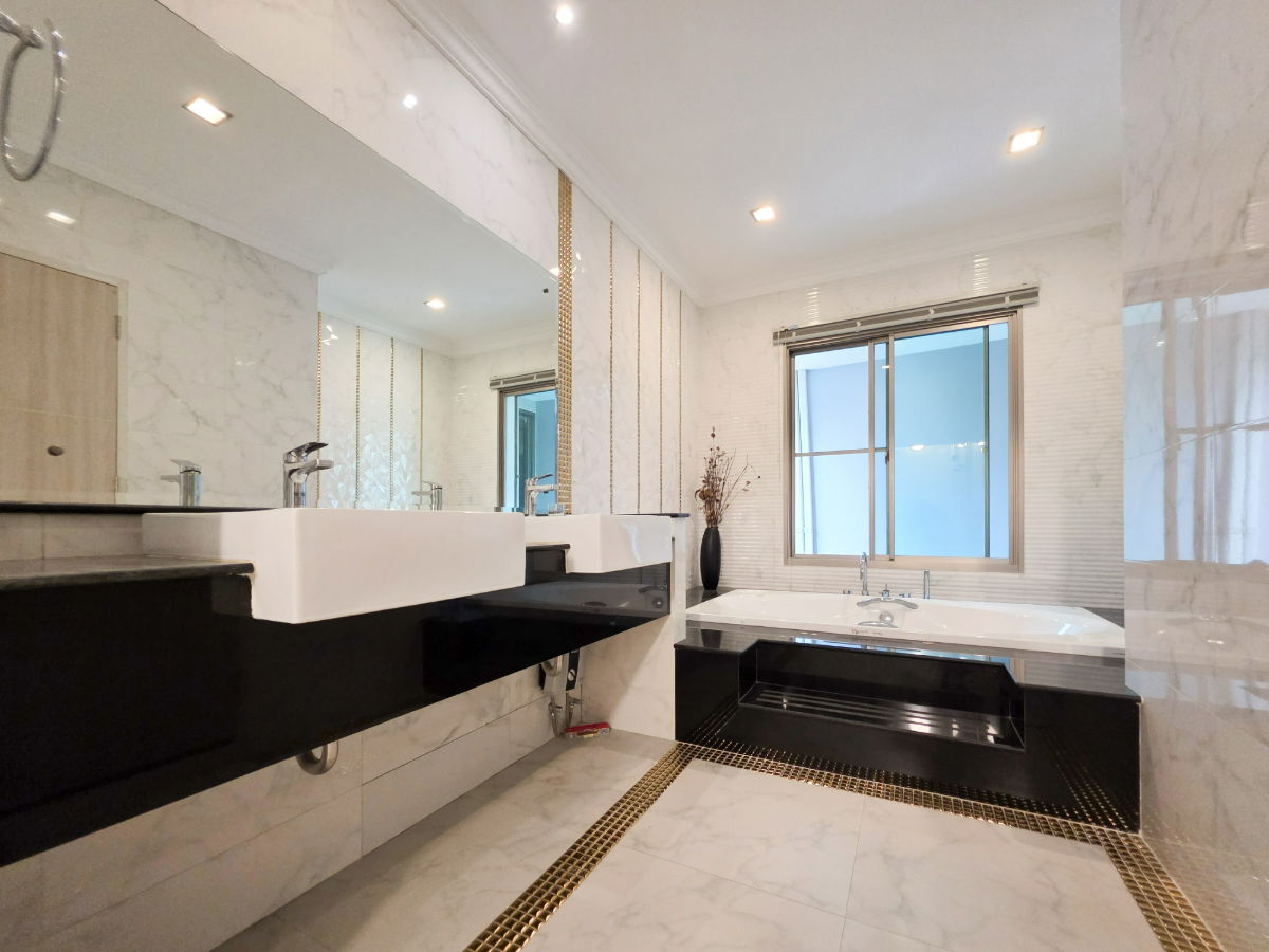 รูป บ้านเดี่ยวให้เช่า พร้อมสระว่ายน้ำส่วนตัว อยู่ใกล้ทางด่วนพระราม 9 เพียง 5 นาที สนามบินสุวรรณภูมิ 15 นาที✈️ - รูปที่ 14/41