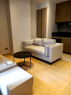 คอนโดให้เช่า : ให้เช่าห้องใหญ่ Ashton asoke Rama 9 ใกล้ BTS พระราม9 350ม.ขนาด 38 ตรม. ชั้น 23 1bedroom 1Bathroom