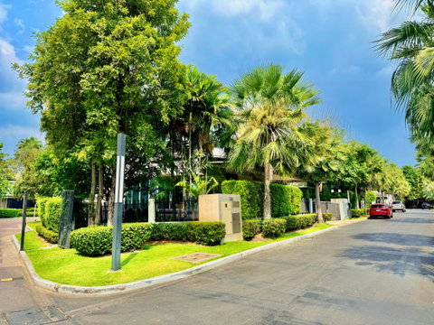 ขายบ้านหรู Grand Bangkok Boulevard พระราม 9–ศรีนครินทร์ | 79 ตร.ว. | 4 นอน 5 น้ำ | ห้องมุม | 24.9 ลบ.