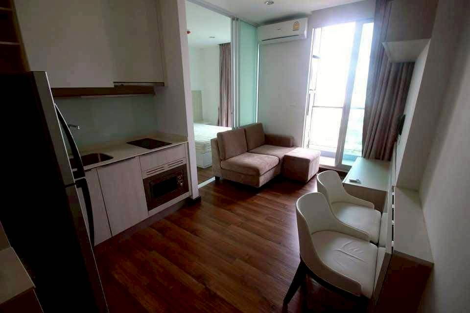 picture #E053 🎉040369 Condo for Rent: Chewathai Interchange - 2/7