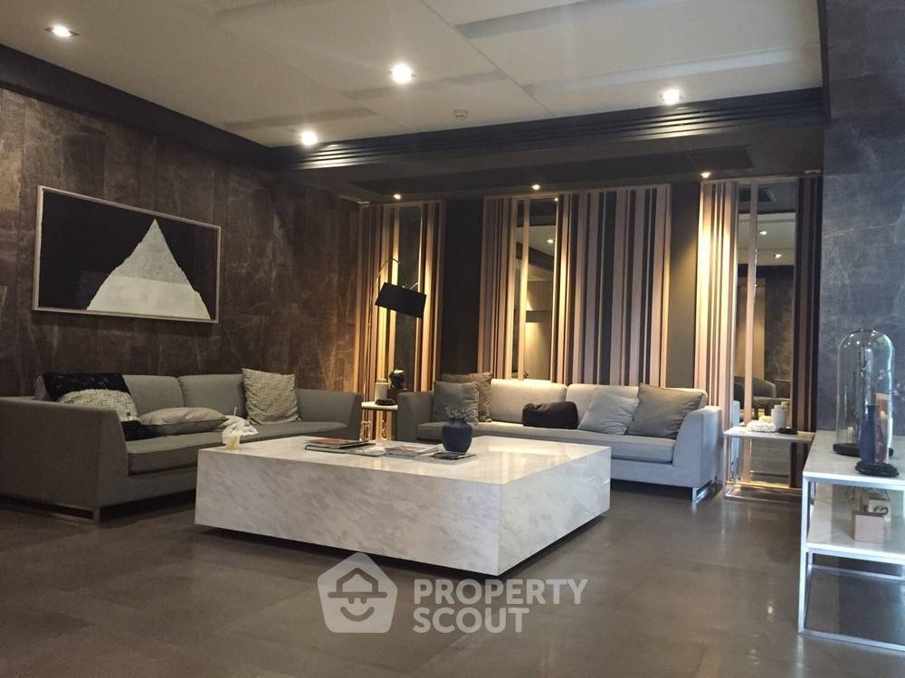 picture 2-BR Condo at Centric Ratchada-Suthisan near MRT Sutthisan (ID 382894) - 2/5