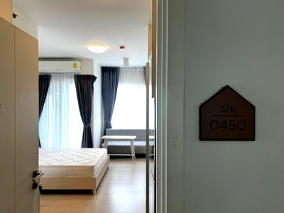 Condos for rent MRT Huai Khwang : Chapter one Eco Huaikwang - Studio 10,000THB. on21FL. Corner unit  Available Now