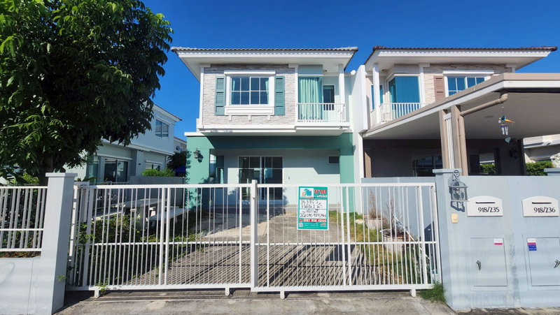 Twin houses for sale : Selling a 2-story twin house in Villaggio Prachauthit 90. Great price! Selling at a loss, below the purchase price from the developer! 🏡