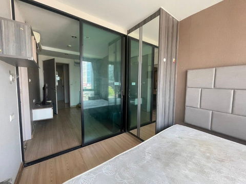 ให้เช่าคอนโด ยูนีค ซ.ลาดพร้าว26 พร้อมเข้าอยู่ ใกล้ MRTสถานีลาดพร้าว ใกล้ถนนใหญ่ 50 เมตร เดินได้เลยครับ