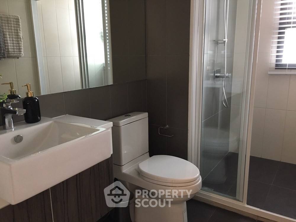 picture 2-BR Condo at Centric Ratchada-Suthisan near MRT Sutthisan (ID 382894) - 5/5