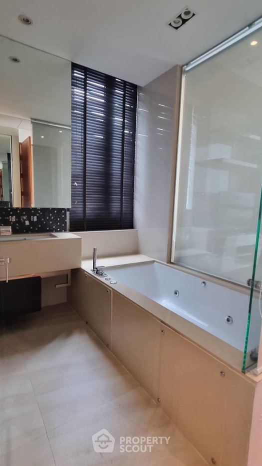 รูป คอนโด 2-ห้องนอน ที่ ดิ แอดเดรส สุขุมวิท 28 ใกล้ BTS พร้อมพงษ์ (ID 934879) - รูปที่ 7/9